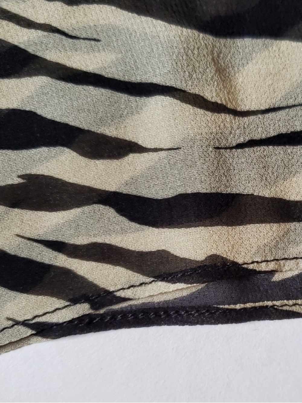 Nili Lotan “ Sadie Tank “ Bengal Tiger Sheer Zebra SILK Top Blouse Black Cream M - Picture 12 of 16